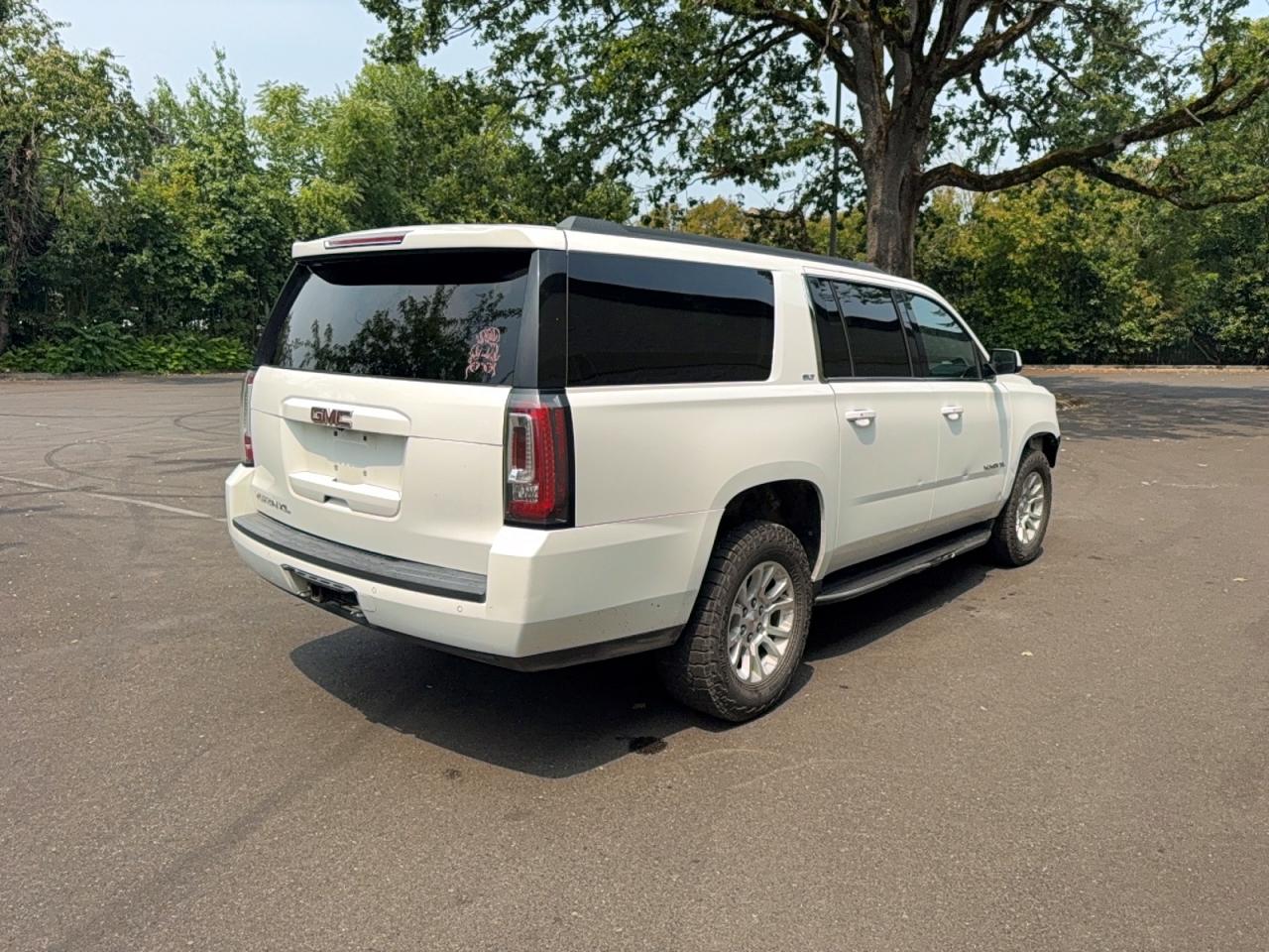 2019 GMC YUKON
