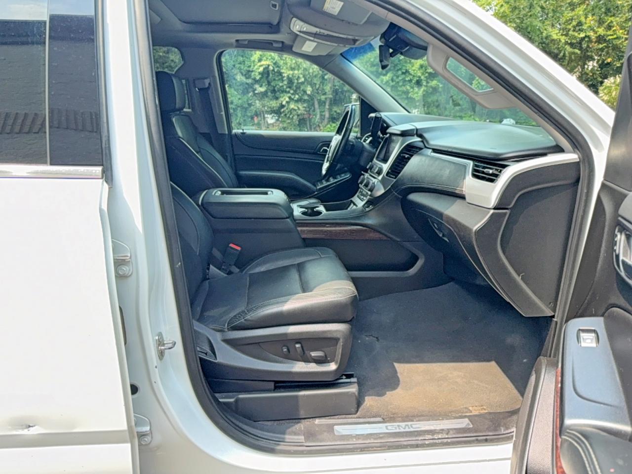 2019 GMC YUKON