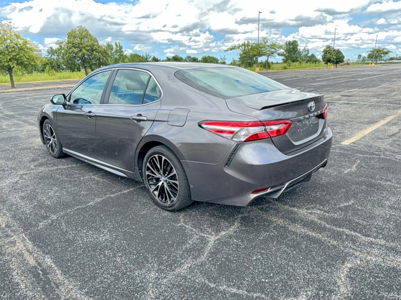 2018 TOYOTA CAMRY
