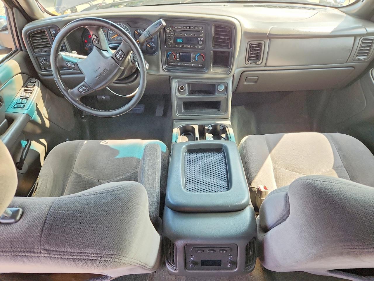 2006 GMC SIERRA