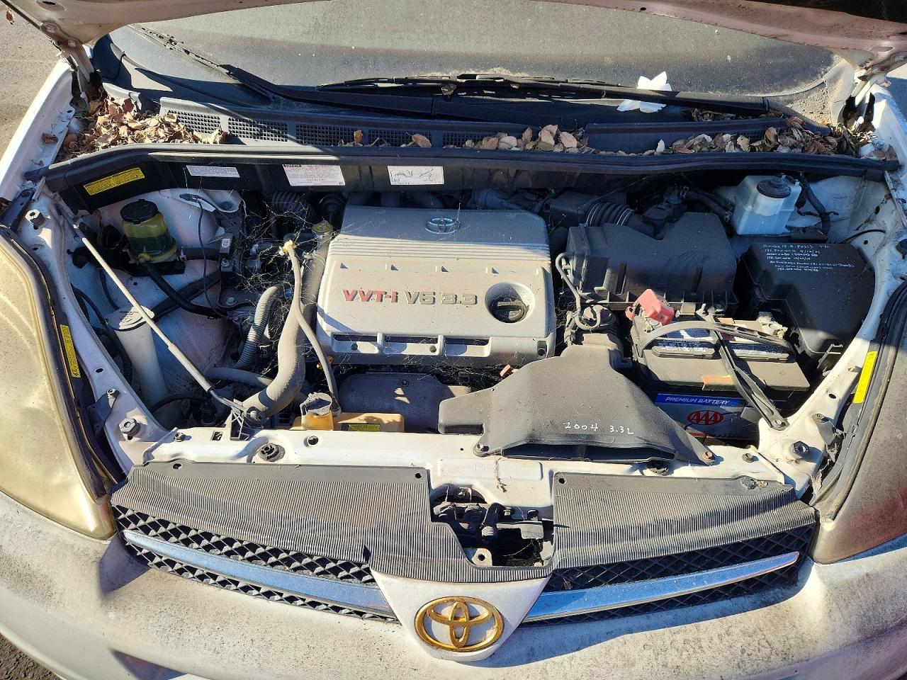 2004 TOYOTA SIENNA
