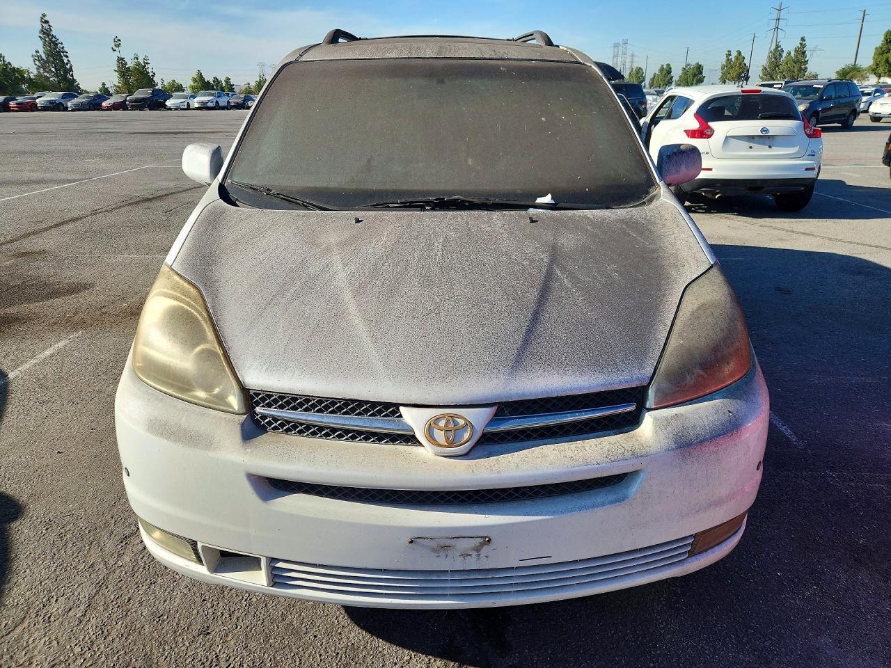 2004 TOYOTA SIENNA