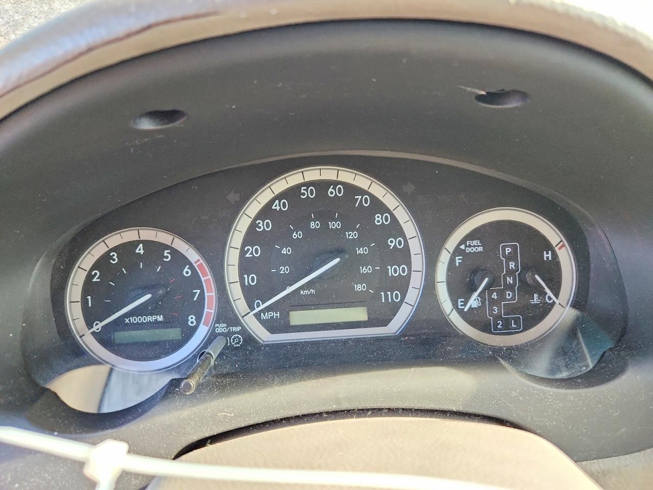 2004 TOYOTA SIENNA