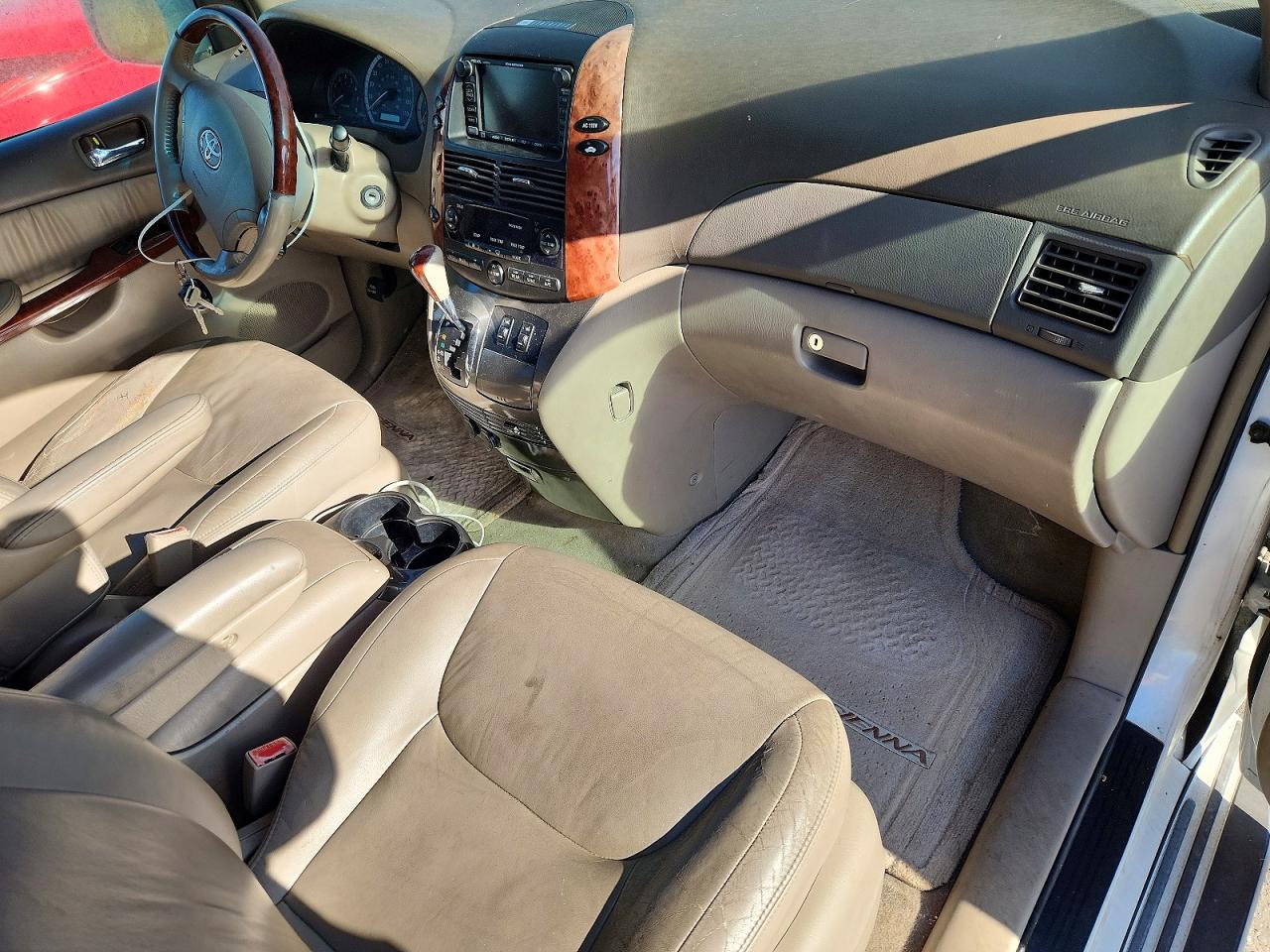 2004 TOYOTA SIENNA
