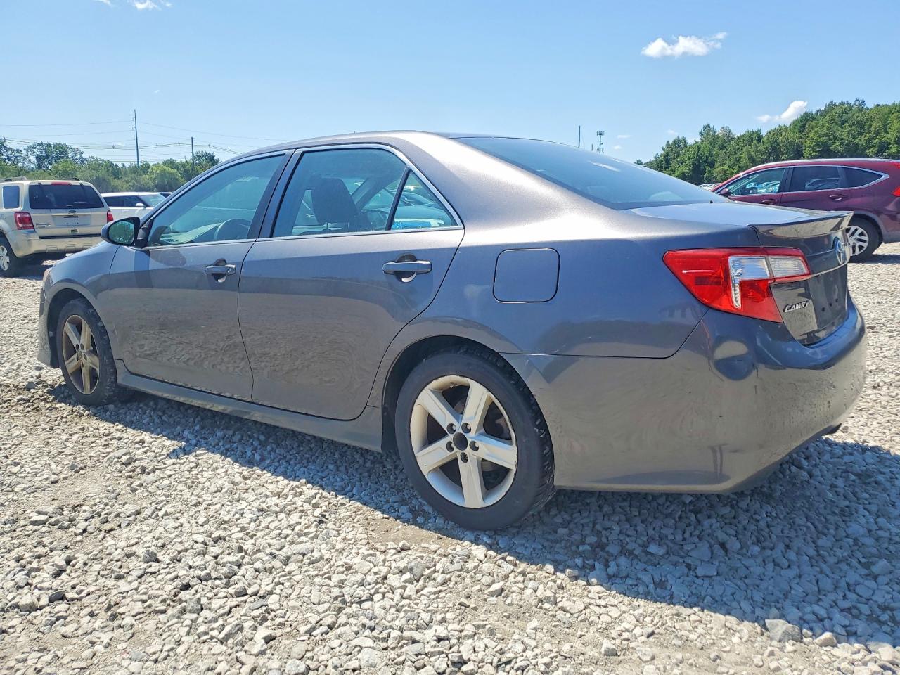 2014 TOYOTA CAMRY