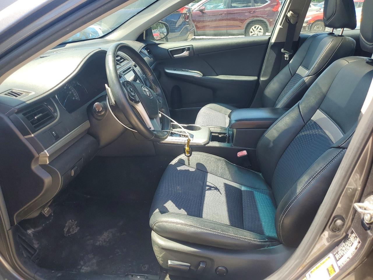 2014 TOYOTA CAMRY