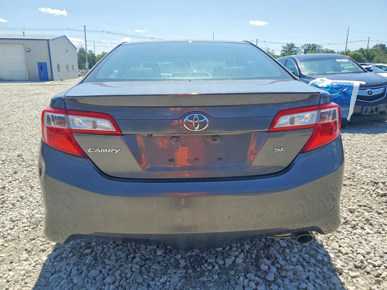 2014 TOYOTA CAMRY