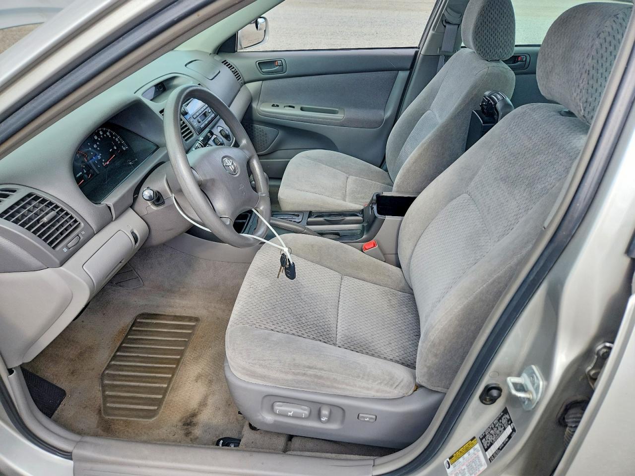 2004 TOYOTA CAMRY