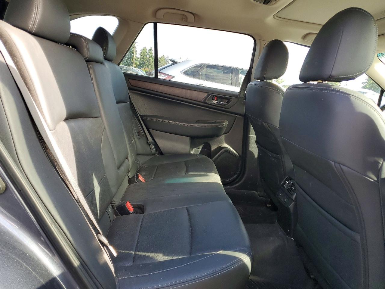 2016 SUBARU OUTBACK