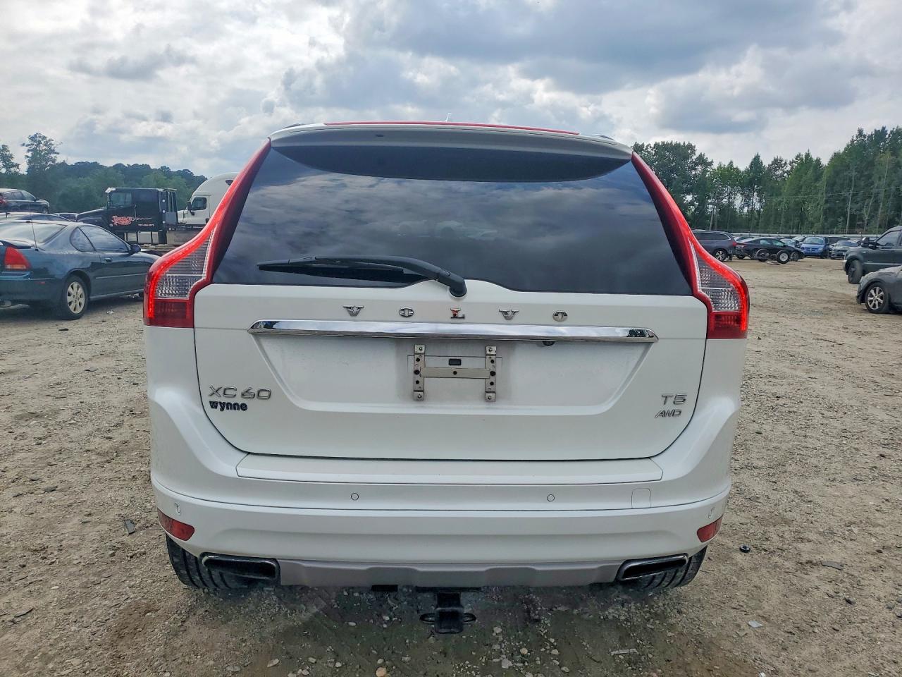 2016 VOLVO XC60