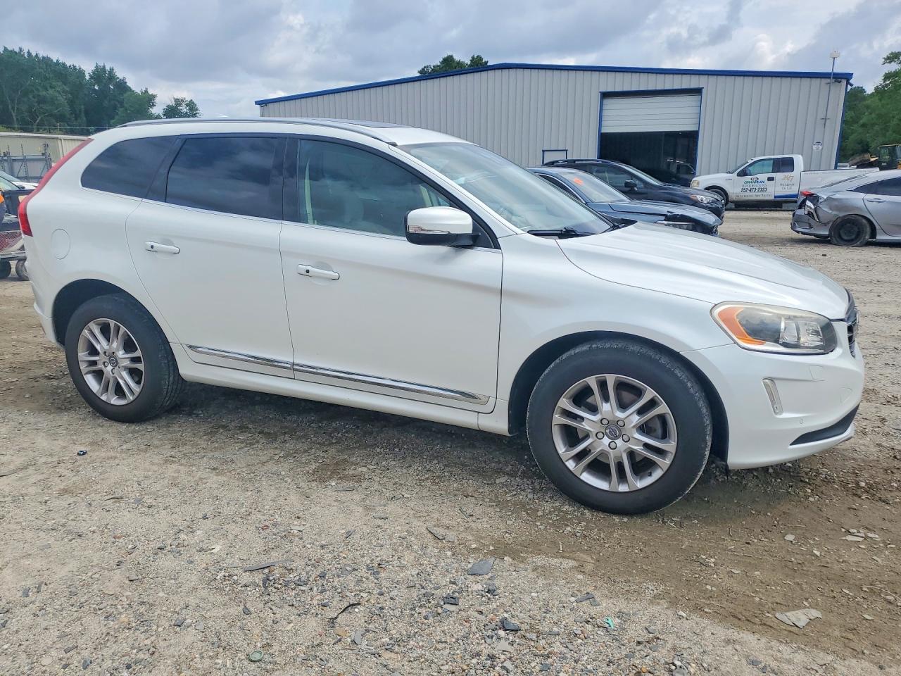 2016 VOLVO XC60