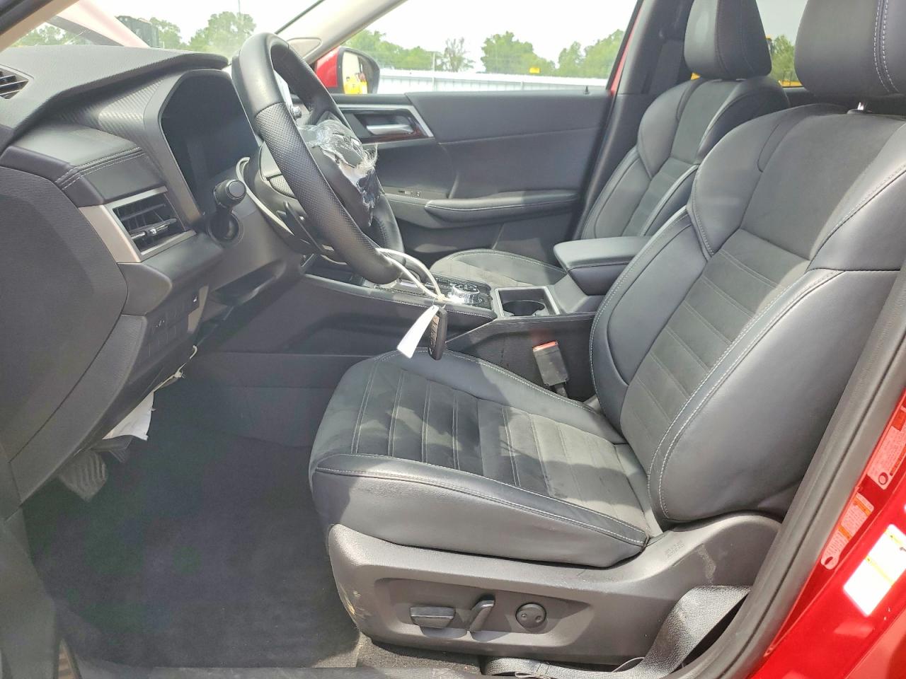 2024 MITSUBISHI OUTLANDER