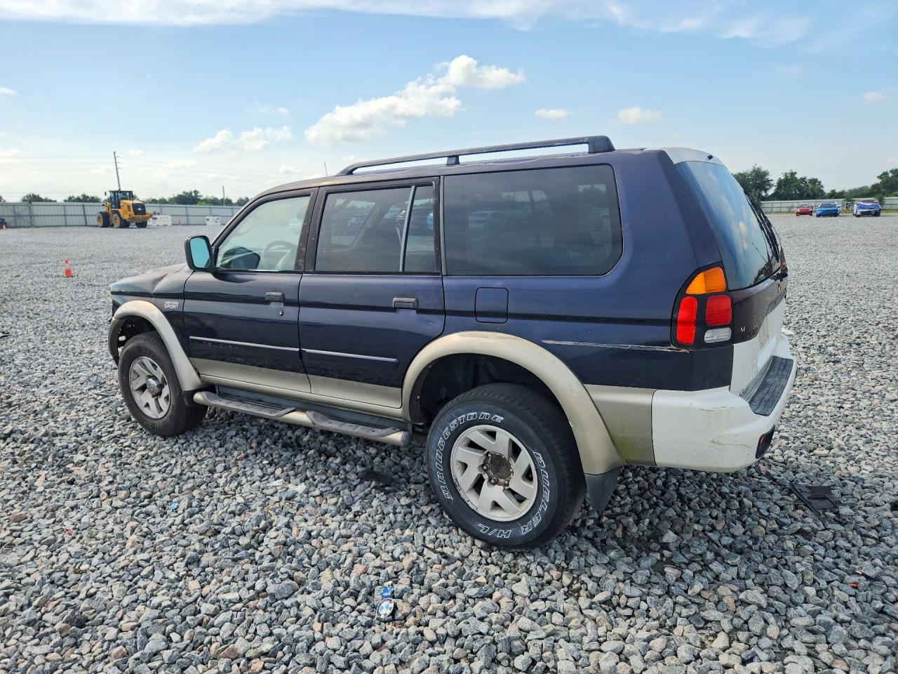 2002 MITSUBISHI MONTERO