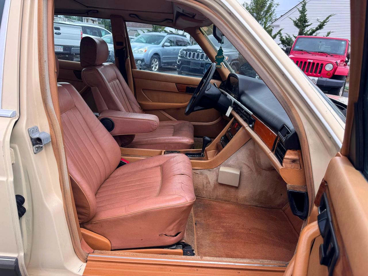 1982 MERCEDES-BENZ S-CLASS