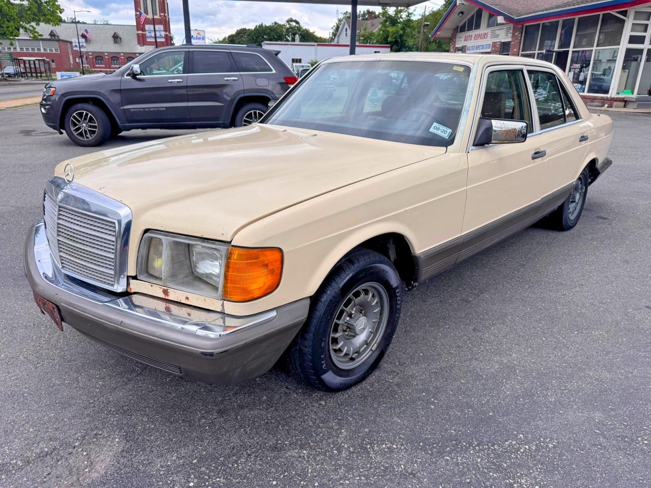 1982 MERCEDES-BENZ S-CLASS