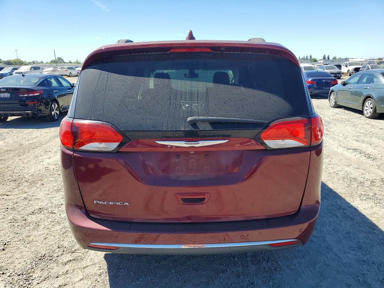 2017 CHRYSLER PACIFICA