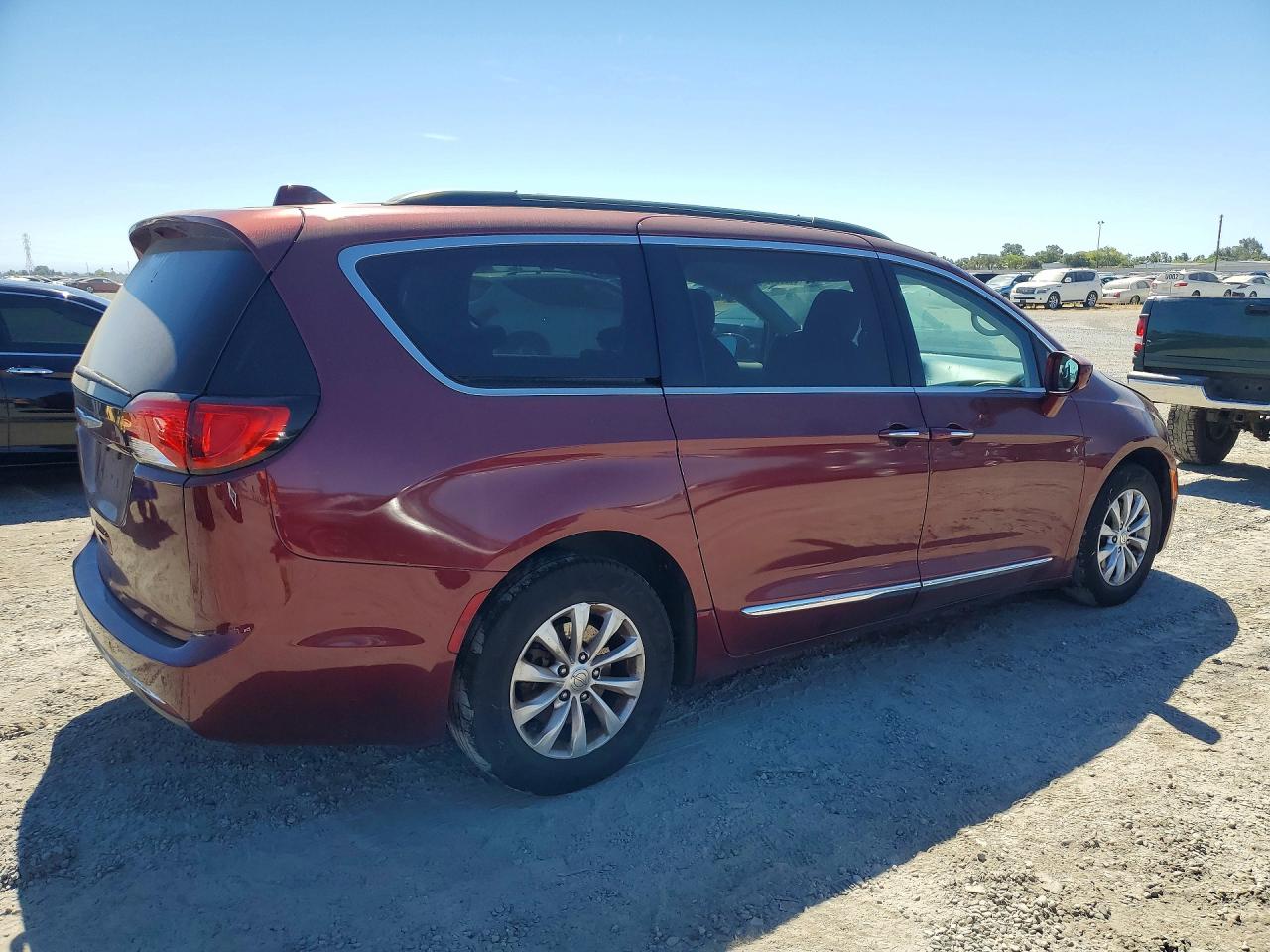 2017 CHRYSLER PACIFICA