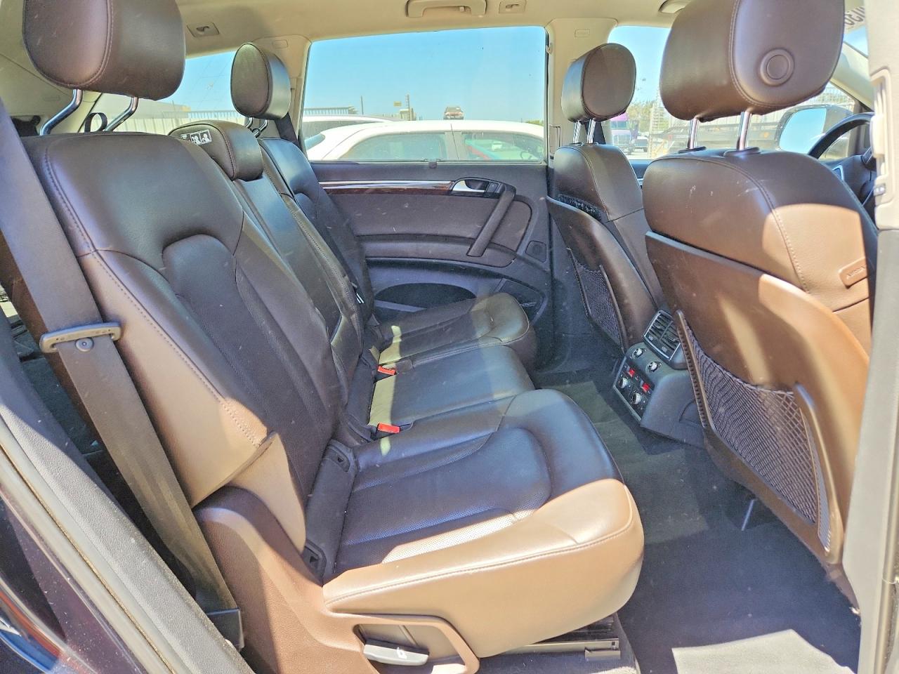 2011 AUDI Q7