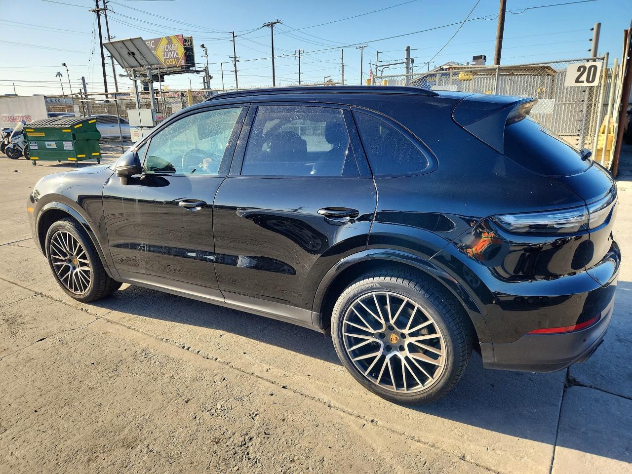 2021 PORSCHE CAYENNE