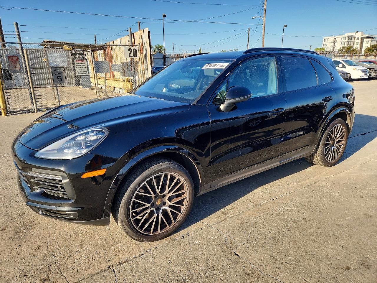 2021 PORSCHE CAYENNE