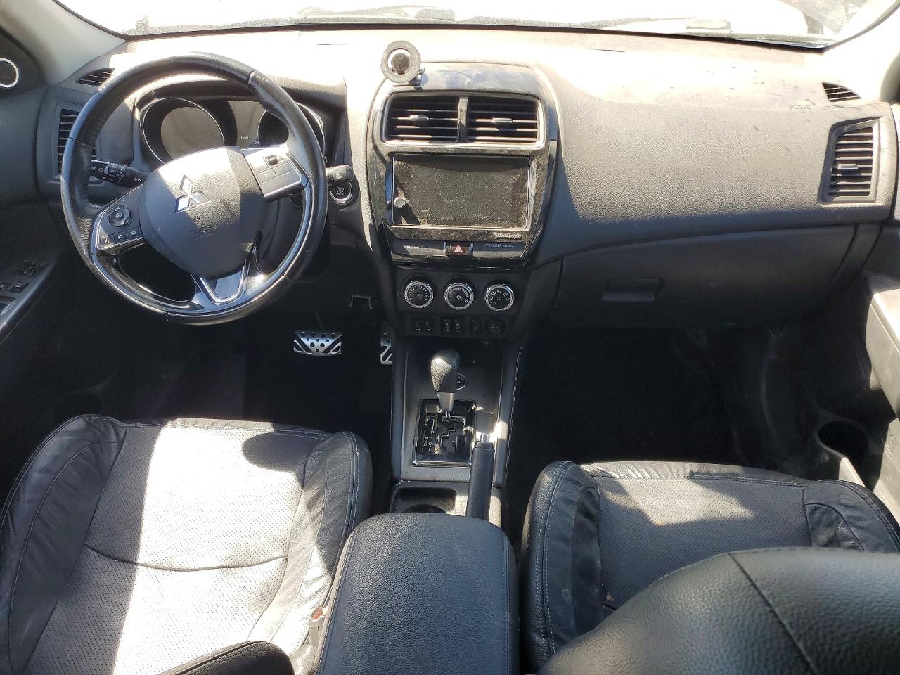 2018 MITSUBISHI OUTLANDER