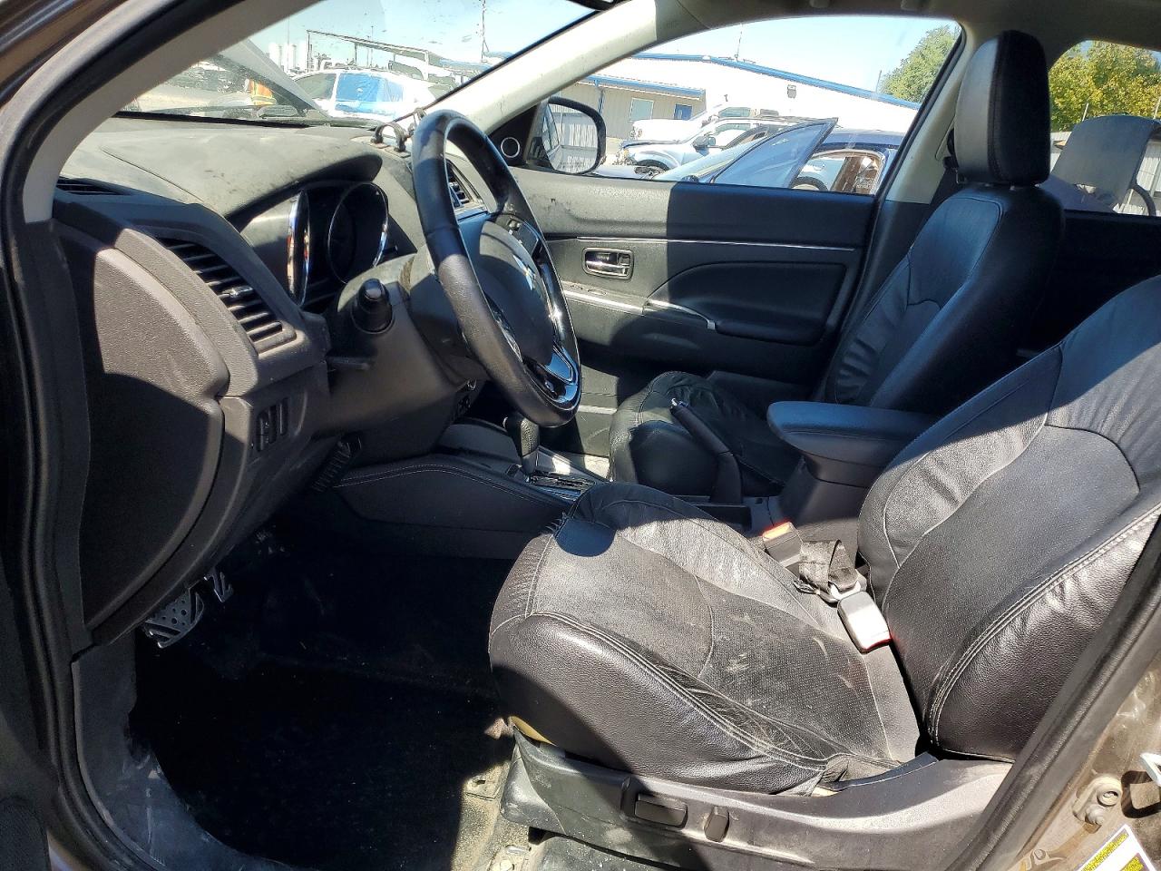 2018 MITSUBISHI OUTLANDER