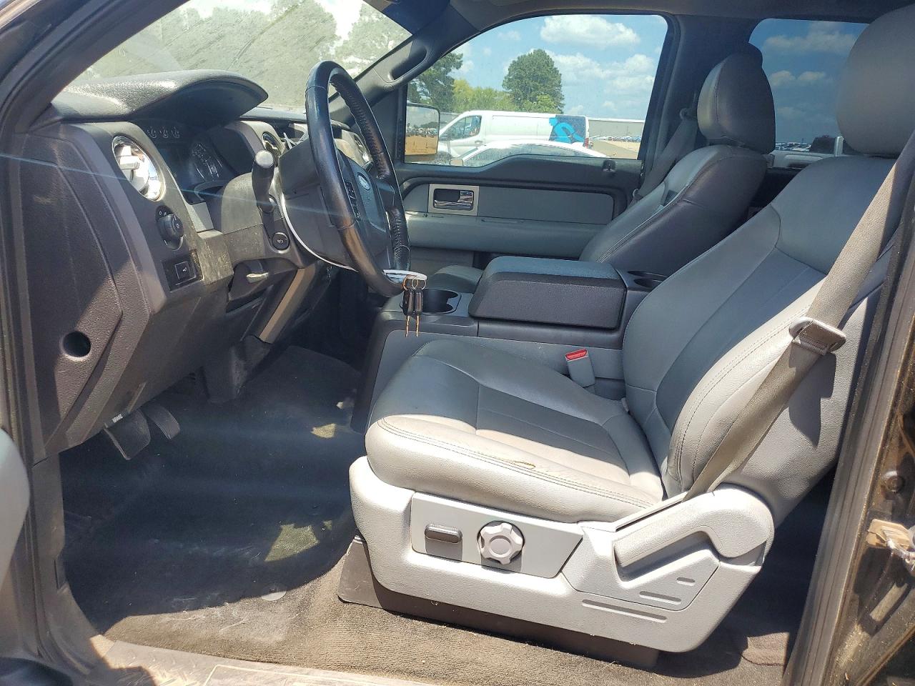 2011 FORD F150