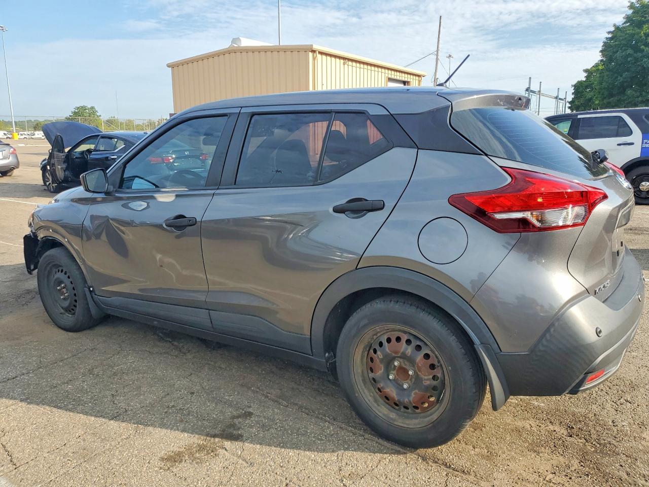 2020 NISSAN KICKS