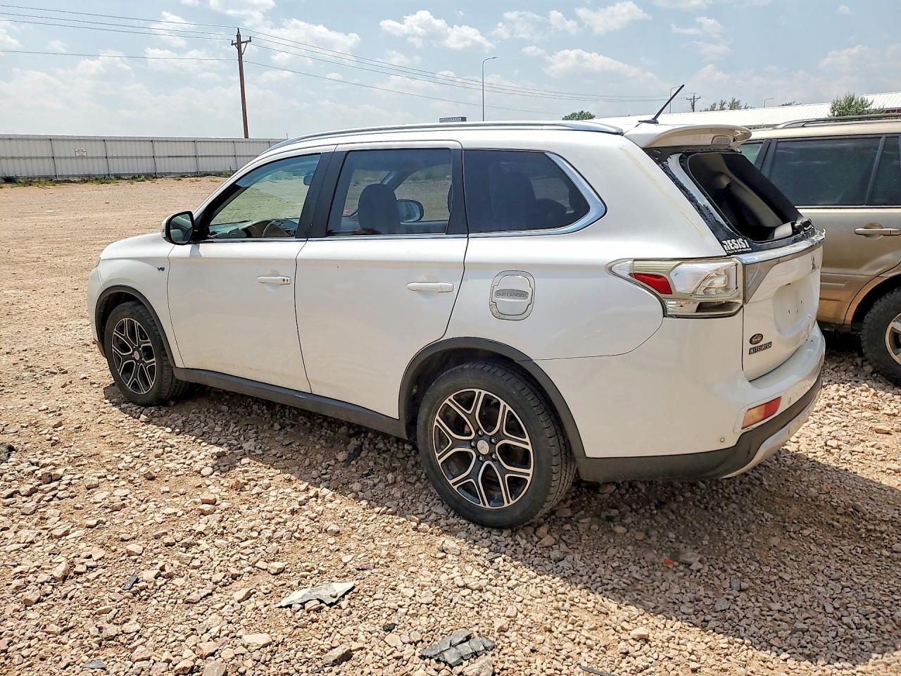 2015 MITSUBISHI OUTLANDER