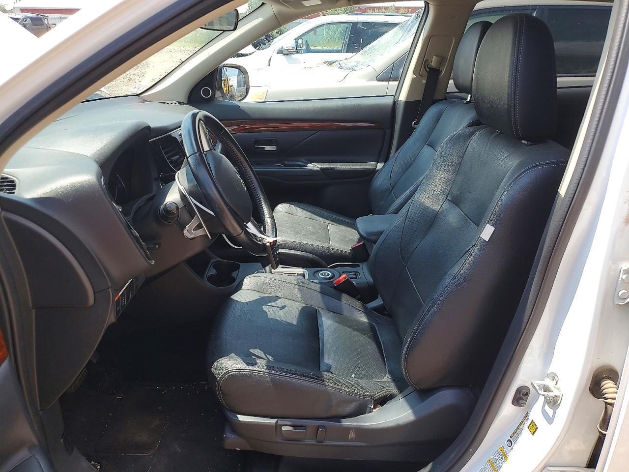 2015 MITSUBISHI OUTLANDER