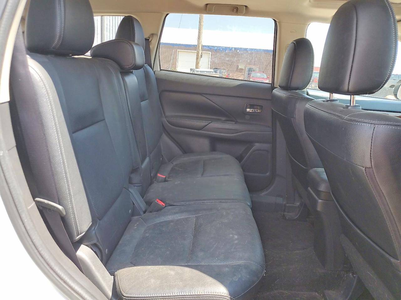 2015 MITSUBISHI OUTLANDER