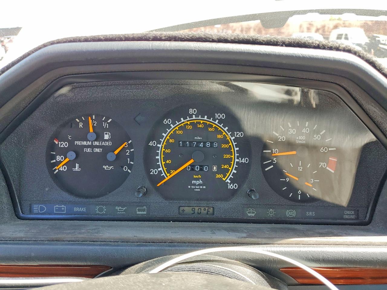 1995 MERCEDES-BENZ E-CLASS