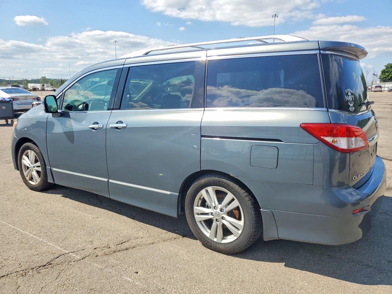 2012 NISSAN QUEST