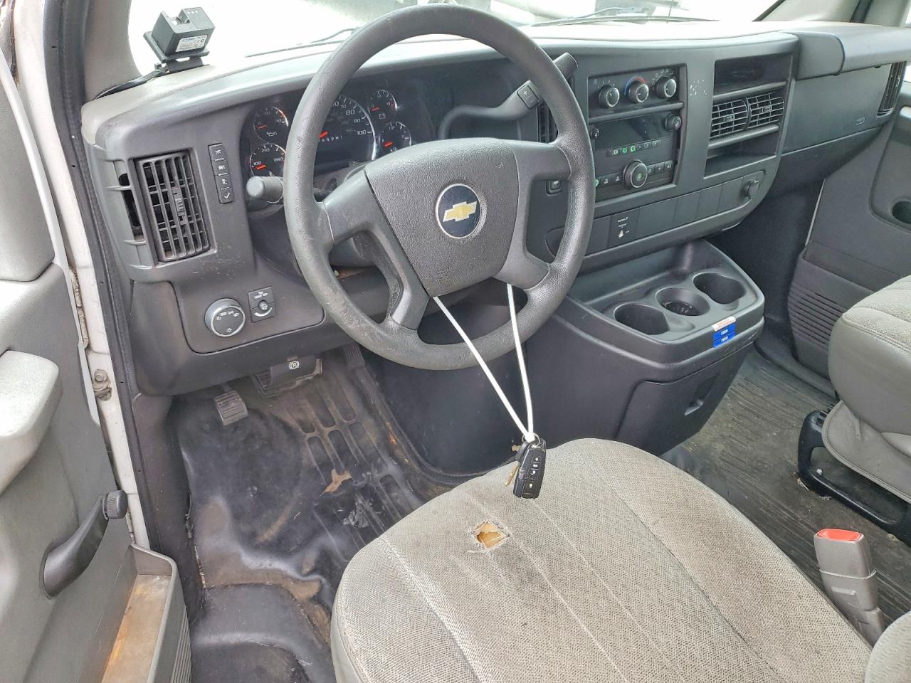 2010 CHEVROLET EXPRESS