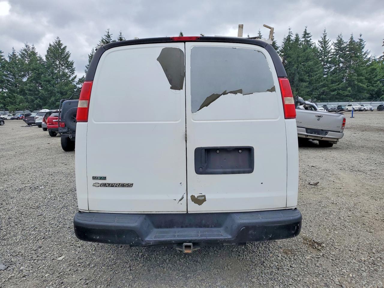 2010 CHEVROLET EXPRESS