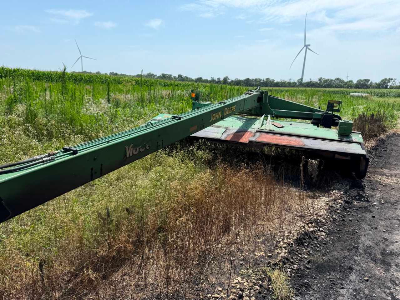 2010 JOHN DEER INDUSTRIAL