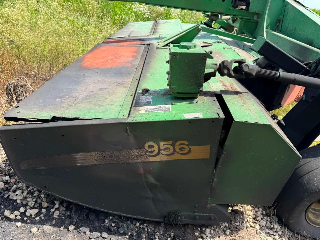 2010 JOHN DEER INDUSTRIAL