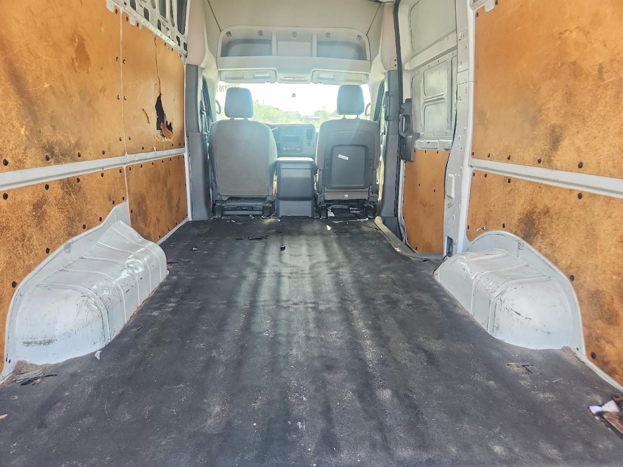2019 NISSAN NV