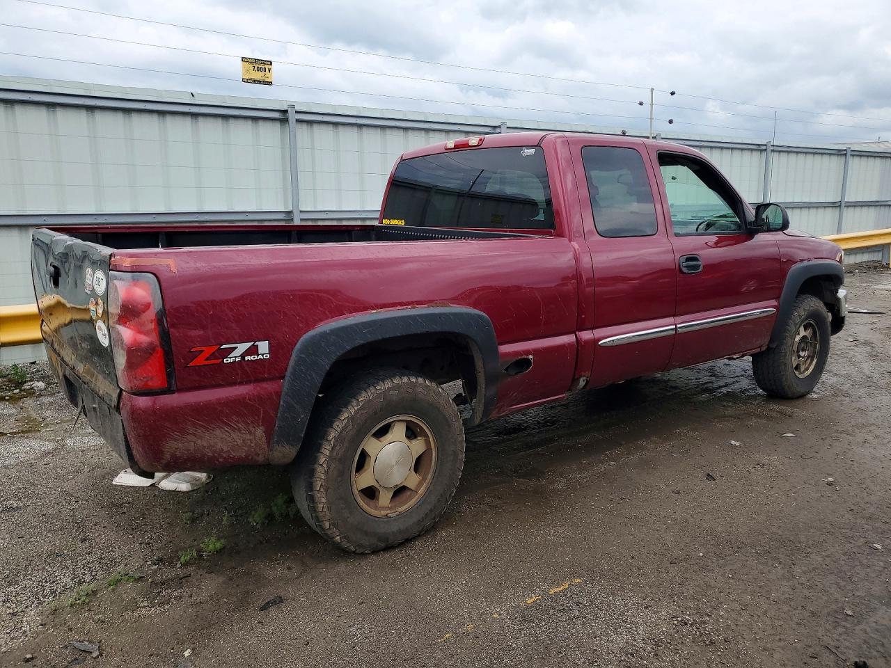 2004 GMC SIERRA