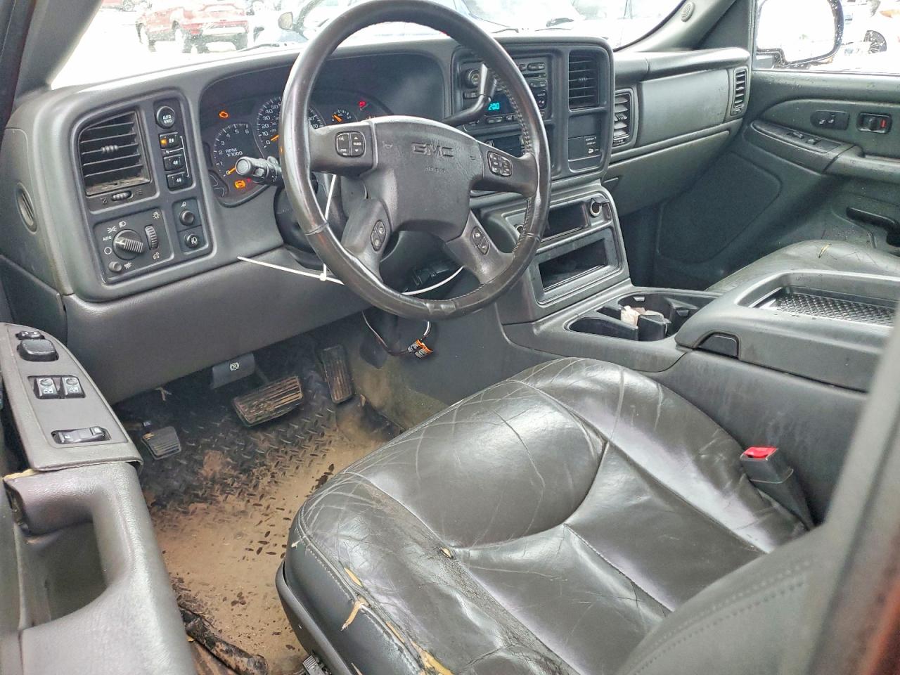 2004 GMC SIERRA