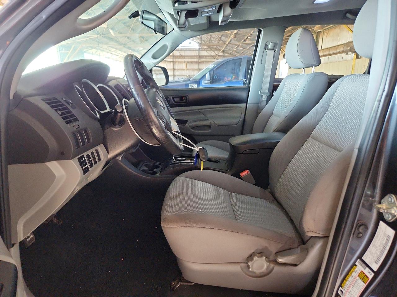 2015 TOYOTA TACOMA
