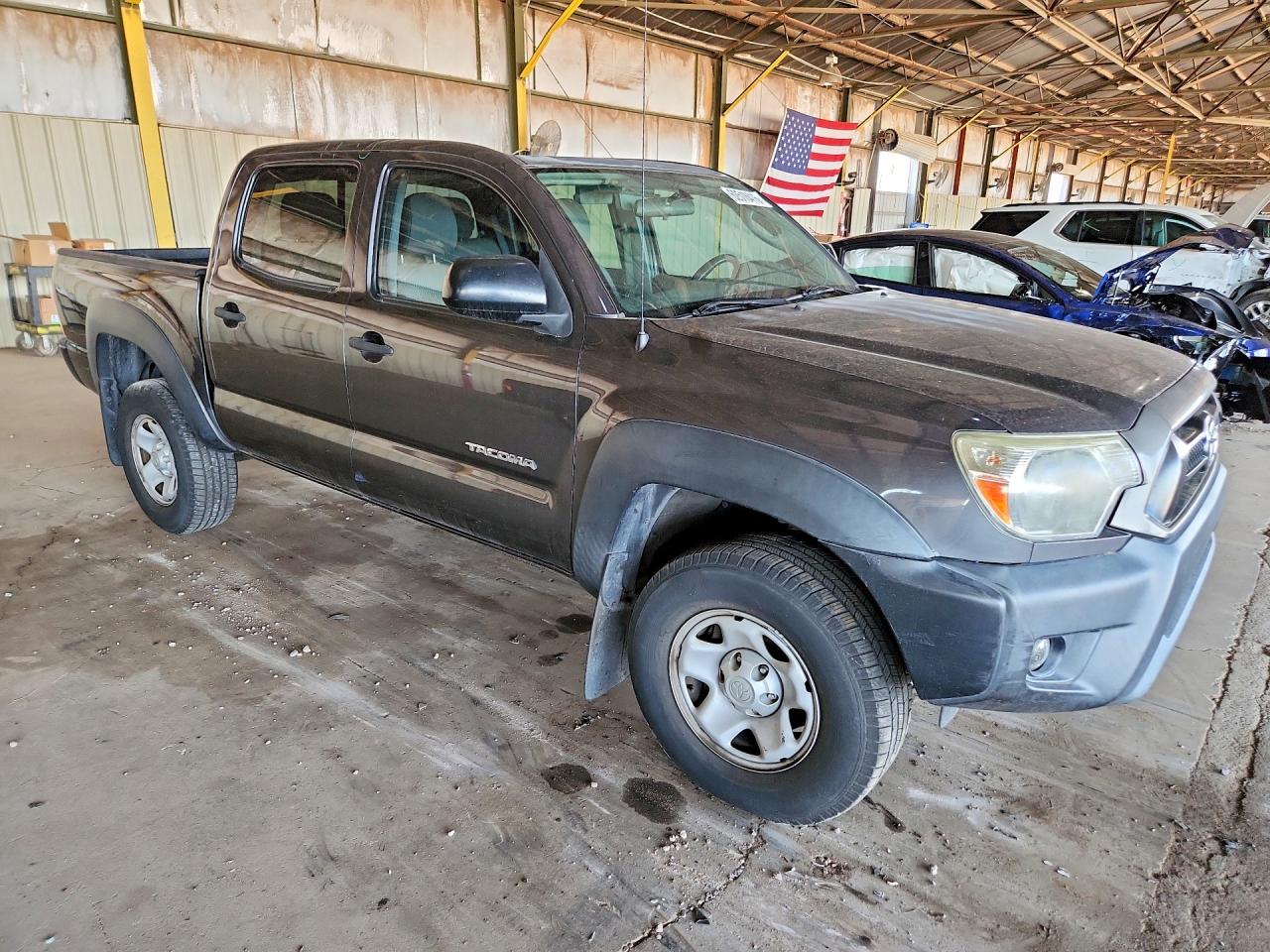 2015 TOYOTA TACOMA