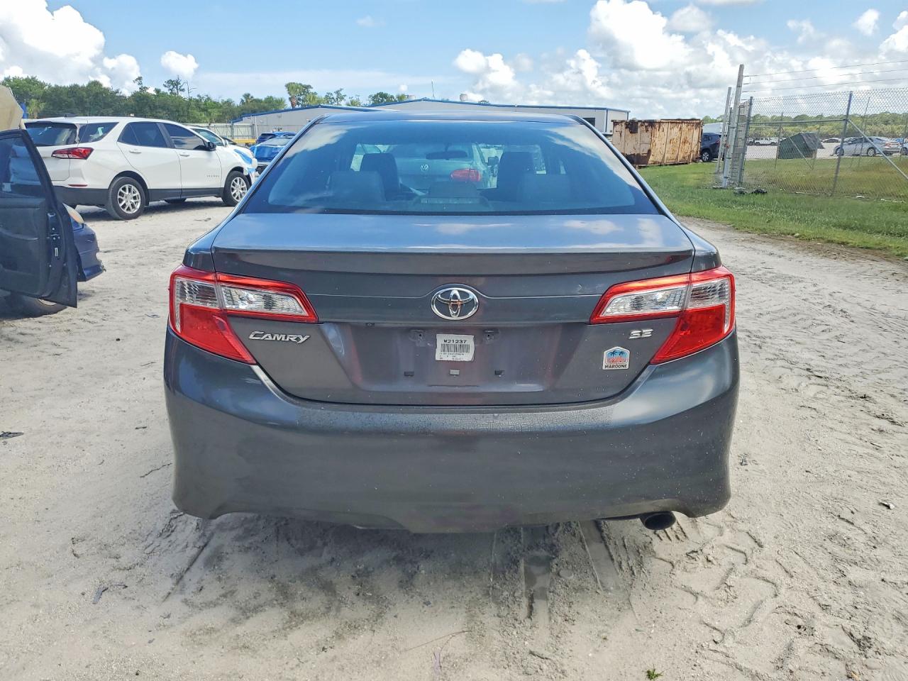 2014 TOYOTA CAMRY