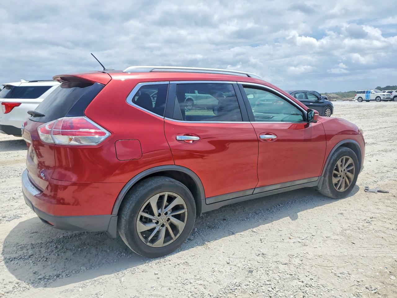 2015 NISSAN ROGUE