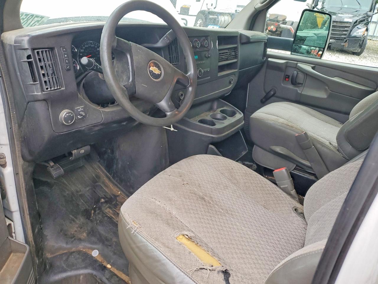 2013 CHEVROLET EXPRESS