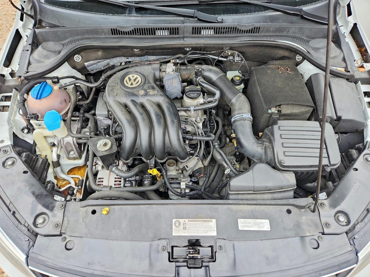 2015 VOLKSWAGEN JETTA
