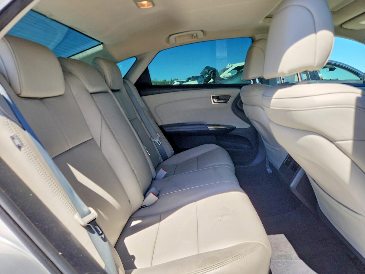 2014 TOYOTA AVALON