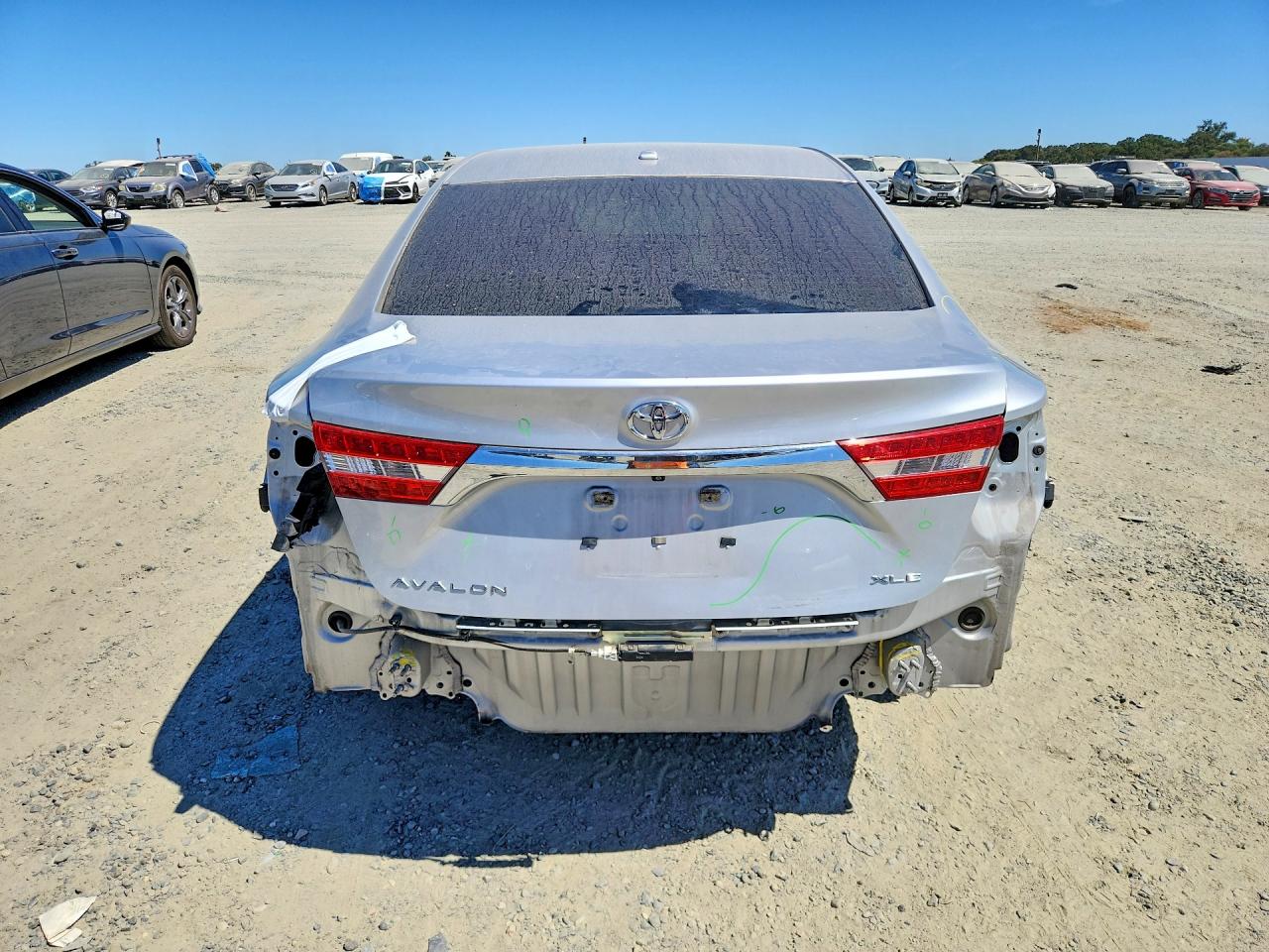2014 TOYOTA AVALON