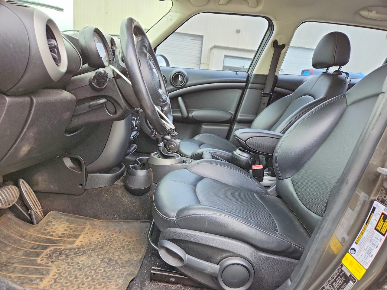 2011 MINI COOPER