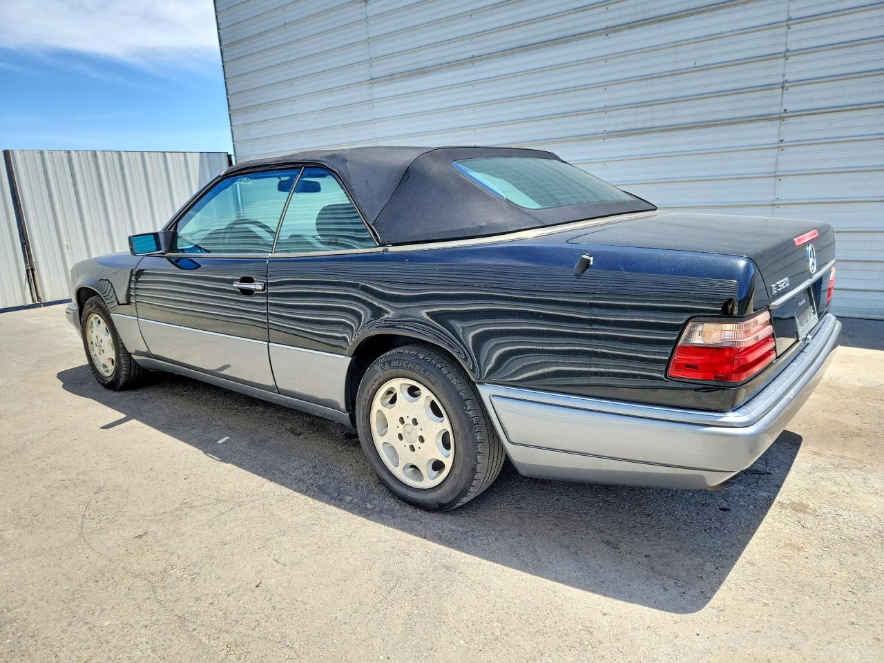 1995 MERCEDES-BENZ E-CLASS